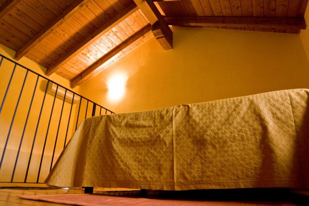 Locanda La Casetta Angera Habitación foto
